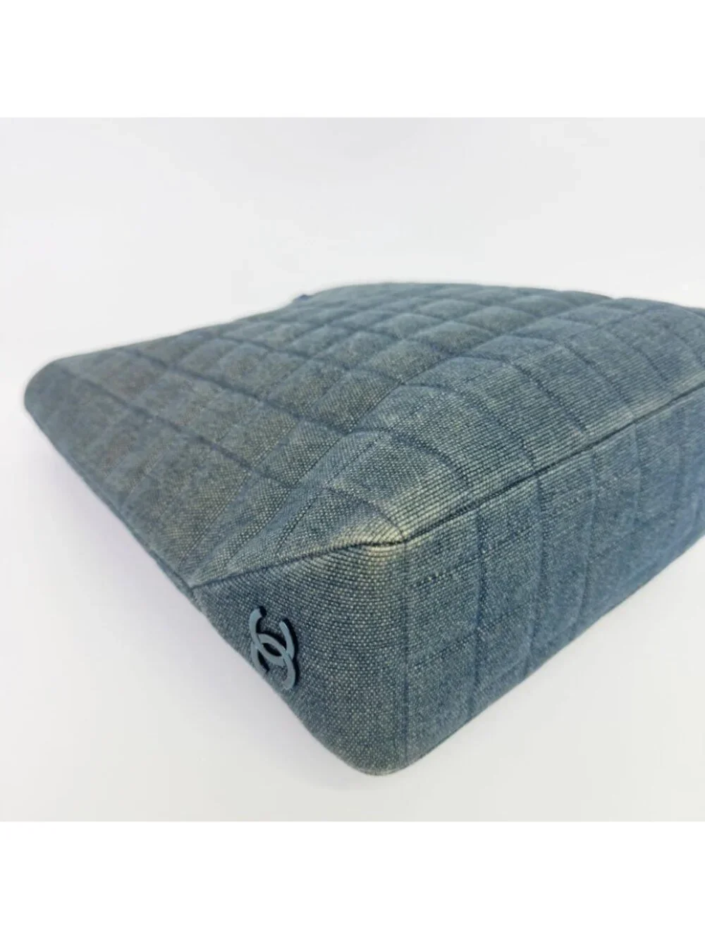 Chanel CC Logo Plastic Chain Handbag Denim Blue Seal Vintage